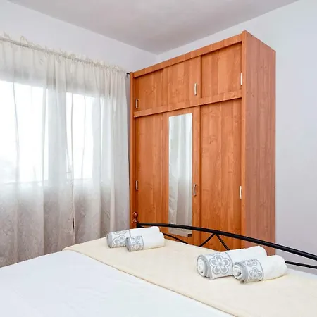Apartment Franko Jelsa (Hvar)
