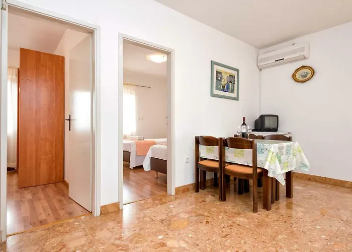 Franko * Jelsa (Hvar)